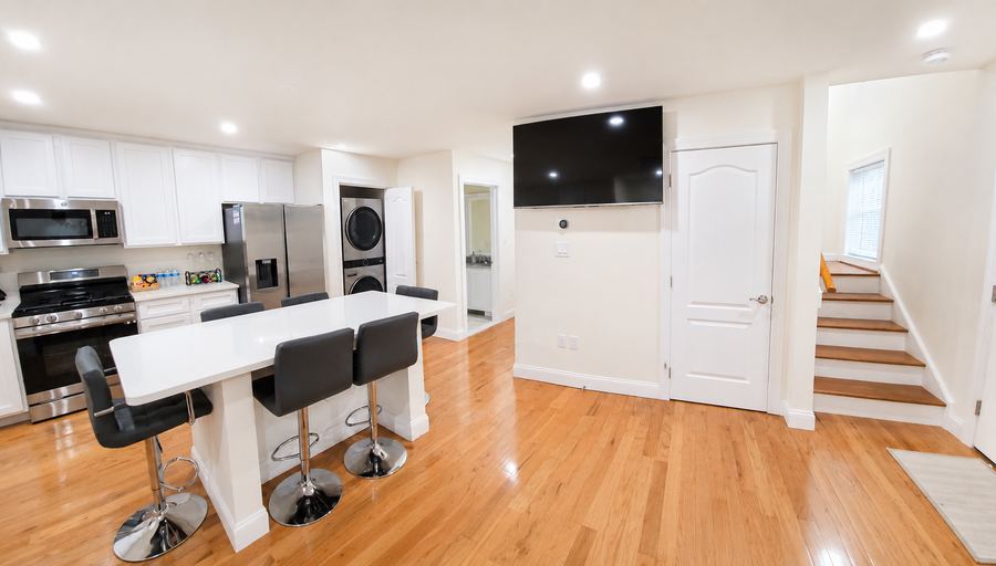 7 Bernard Street, Apt 7B2 - photo 8