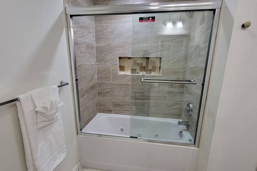 7 Bernard Street, Apt 7B2 - photo 18