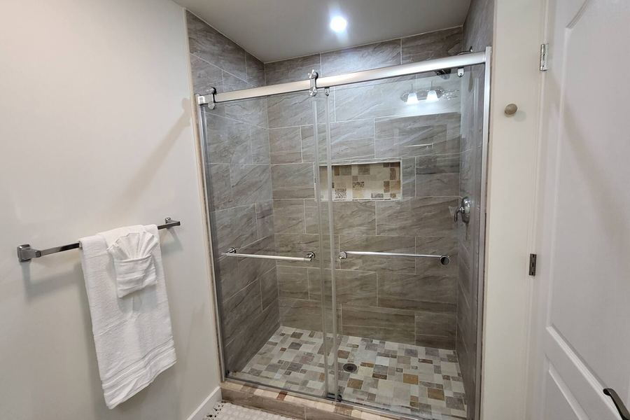7 Bernard Street, Apt 7B2 - photo 25