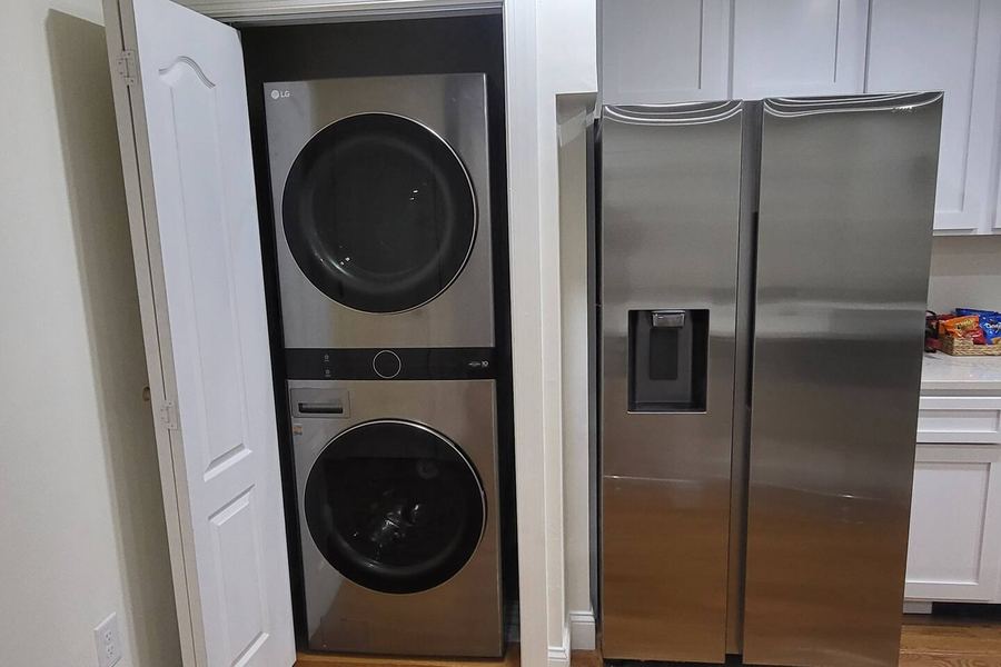 9 Bernard Street, Apt 9B2 - photo 31